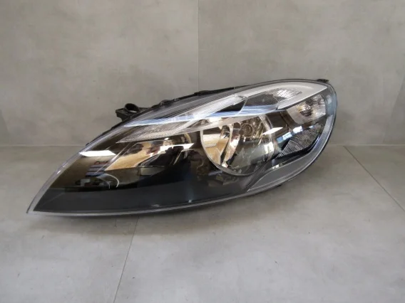 Ekspresowa dostawa LAMPA PRZÓD VOLVO V40 ZWYKŁA 12-16 LH LEWA 31420003