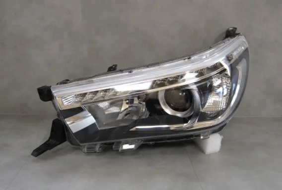 LAMPA PRZÓD TOYOTA HILUX 8 VIII LED LH 15-20 Ekspresowa dostawa