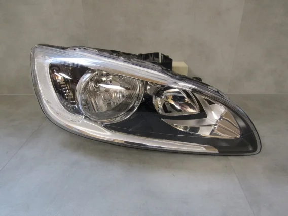 Lampa przód Volvo V60 S60 LIFT ZWYKŁA 13-18 RH 31358098 Najlepsza cena