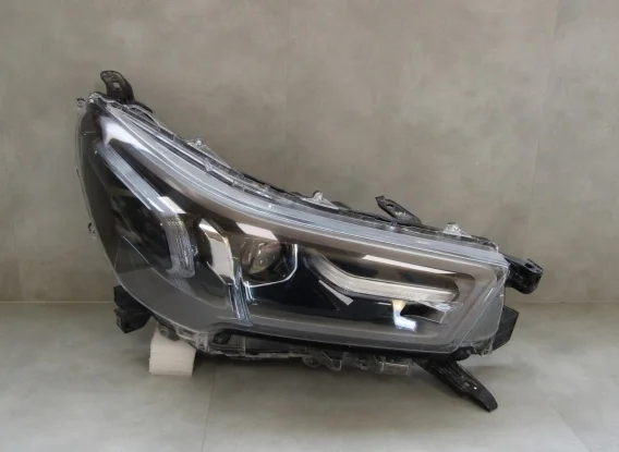 Szybka wysyłka LAMPA PRZÓD TOYOTA HILUX VIII 8 LIFT FULL LED 20- RH