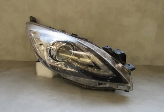 LAMPA PRZÓD MAZDA 3 II KSENON SKRĘTNY LIFT RH 08-13r BBM551030 Promocja