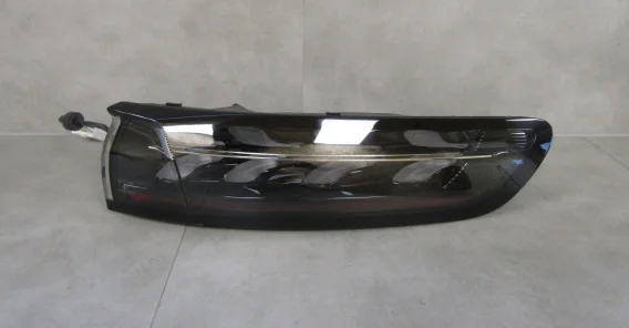 Wyprzedaż LAMPA TYŁ VOYAH FREE LED RH 21- H97A3716002AC