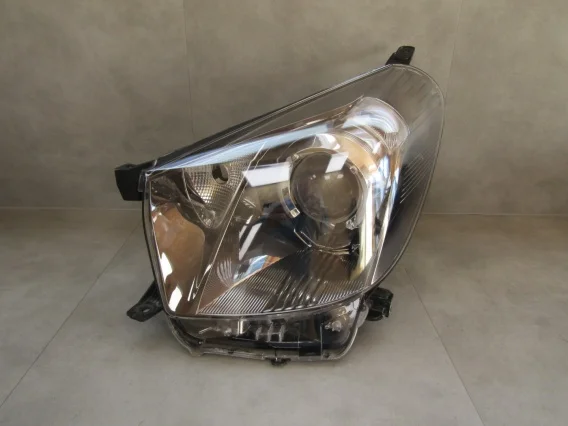 Wybór klientów Lampa przód Aston Martin Cygnet 11-13 ZWYKŁA SOCZEWKA LH LEWA KOITO 74-1