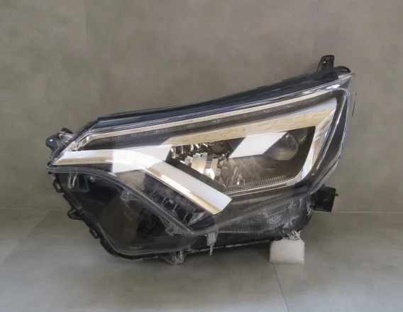 LAMPA PRZÓD TOYOTA RAV4 IV 4 LIFT LED 15-18 LH Dostępne od ręki